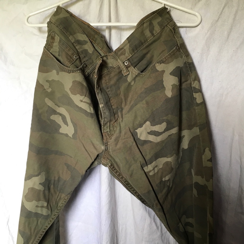 Camo Levi’s 514s